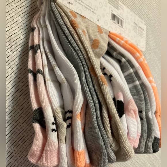 10 pair Girls socks. NWT - Picture 3 of 4
